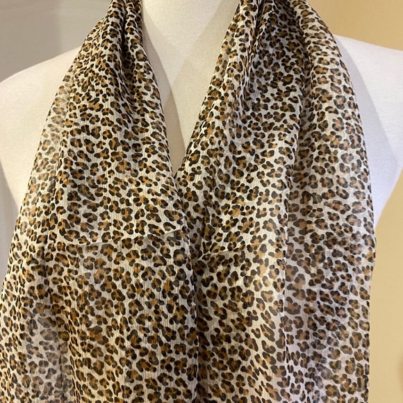 NWOT 100% Silk Made in France Animal Print Scarf - Picture 12 of 16